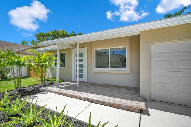 23392 E Country Club Dr Drive E, Watergate, Boca Raton, FL 33428