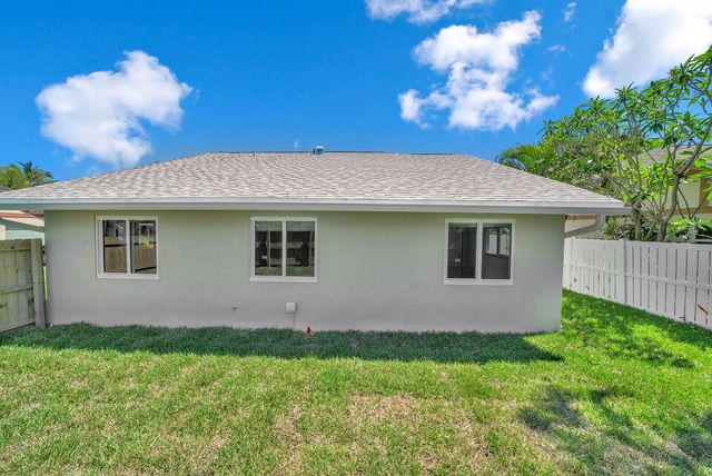 23392 E Country Club Dr Drive E, Watergate, Boca Raton, FL 33428