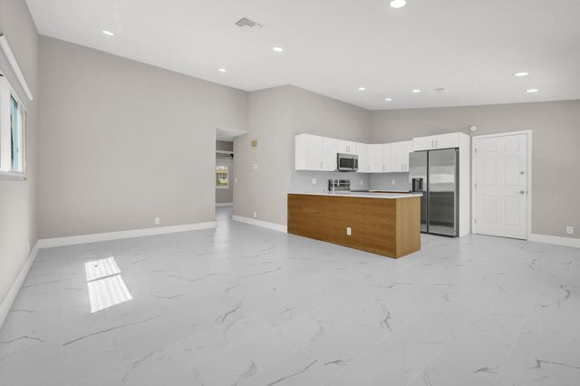23392 E Country Club Dr Drive E, Watergate, Boca Raton, FL 33428