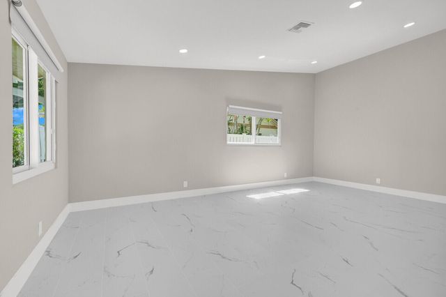 23392 E Country Club Dr Drive E, Watergate, Boca Raton, FL 33428