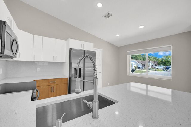 23392 E Country Club Dr Drive E, Watergate, Boca Raton, FL 33428
