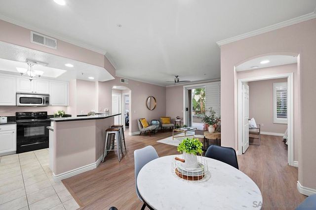 4165 Executive Dr F107, La Jolla, CA 92037