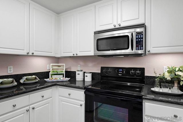 4165 Executive Dr F107, La Jolla, CA 92037