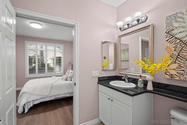 4165 Executive Dr F107, La Jolla, CA 92037