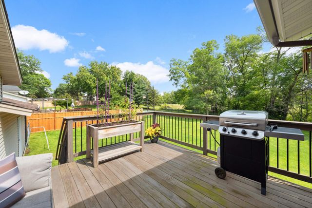 8920 Darnel Road, Eden Prairie, MN 55347