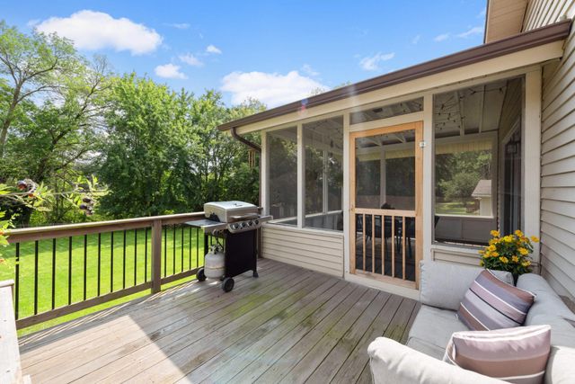 8920 Darnel Road, Eden Prairie, MN 55347