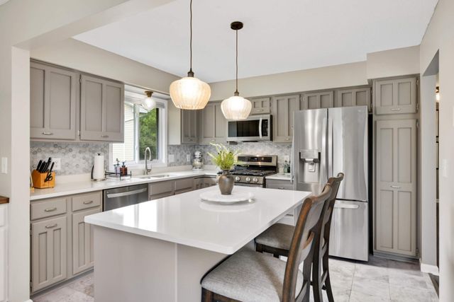 8920 Darnel Road, Eden Prairie, MN 55347