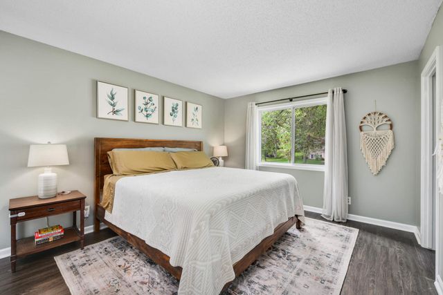 8920 Darnel Road, Eden Prairie, MN 55347