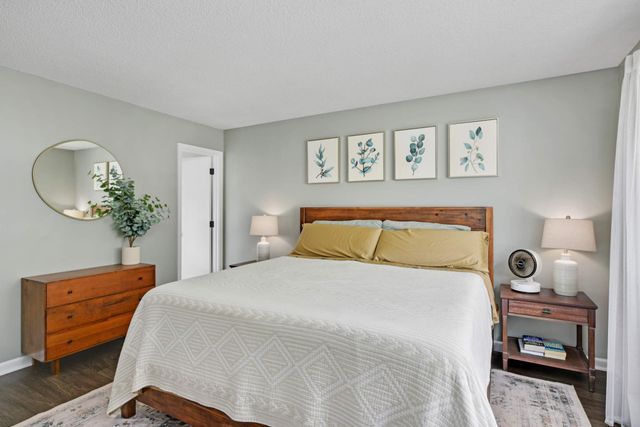 8920 Darnel Road, Eden Prairie, MN 55347