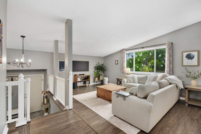 8920 Darnel Road, Eden Prairie, MN 55347