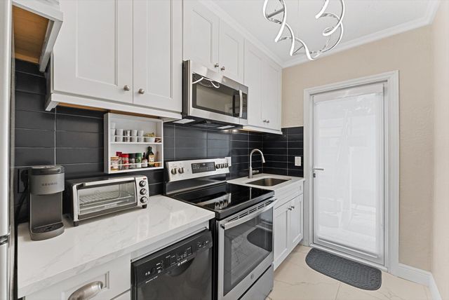 990 Casuarina Road 4, Delray Beach, FL 33483