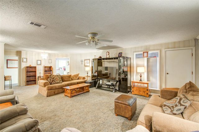 1414 W 9th Street, Freeport, TX 77541