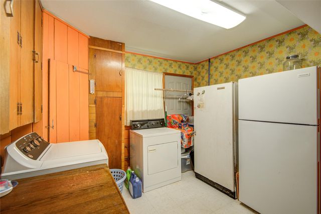 1414 W 9th Street, Freeport, TX 77541