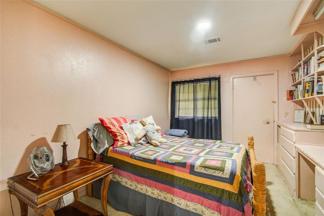 1414 W 9th Street, Freeport, TX 77541