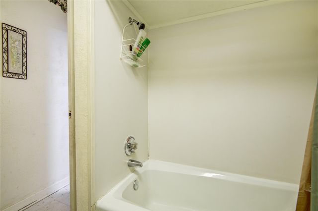 1414 W 9th Street, Freeport, TX 77541