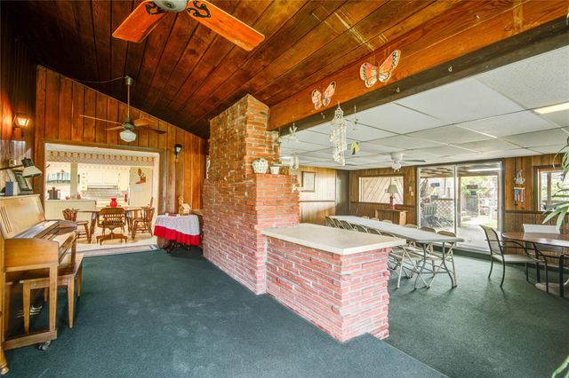 1414 W 9th Street, Freeport, TX 77541