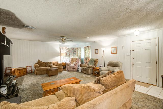 1414 W 9th Street, Freeport, TX 77541