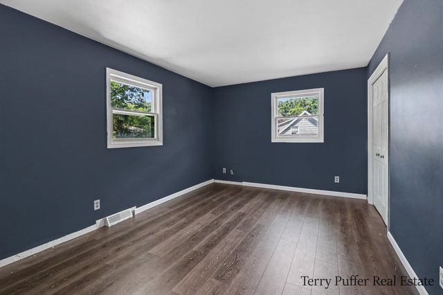 695 Miller Drive, North Muskegon City, MI 49445