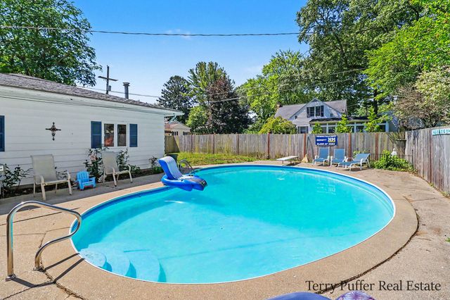 695 Miller Drive, North Muskegon City, MI 49445
