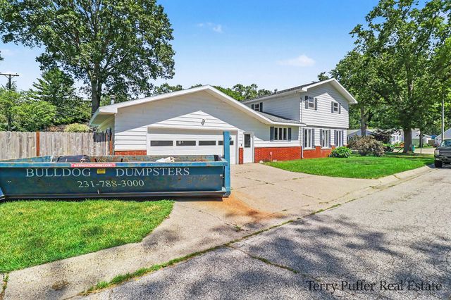 695 Miller Drive, North Muskegon City, MI 49445