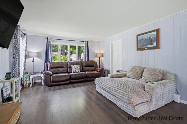 695 Miller Drive, North Muskegon City, MI 49445