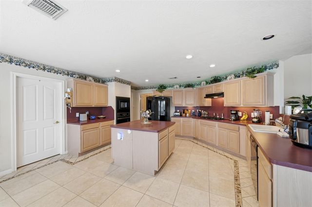 2303 Dogwood Street, League City, TX 77573