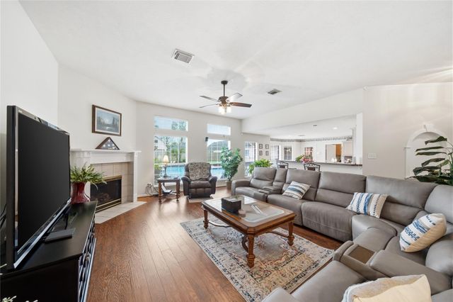 2303 Dogwood Street, League City, TX 77573