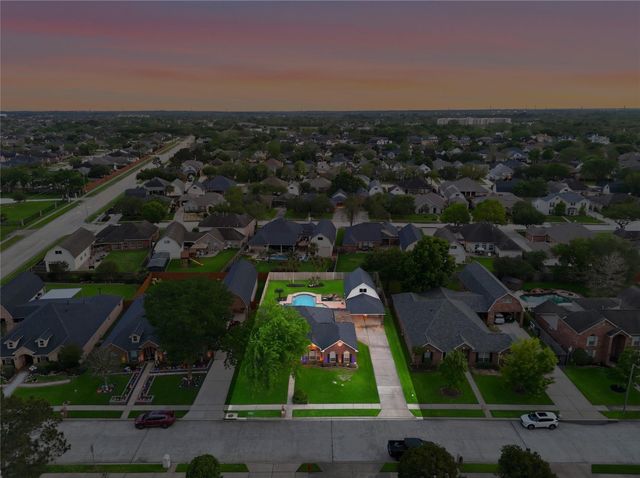 2303 Dogwood Street, League City, TX 77573