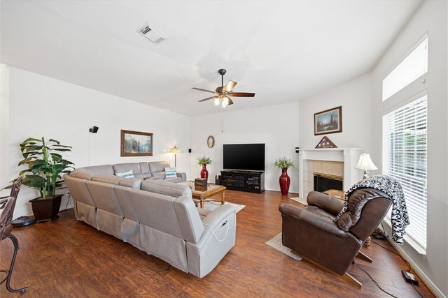 2303 Dogwood Street, League City, TX 77573