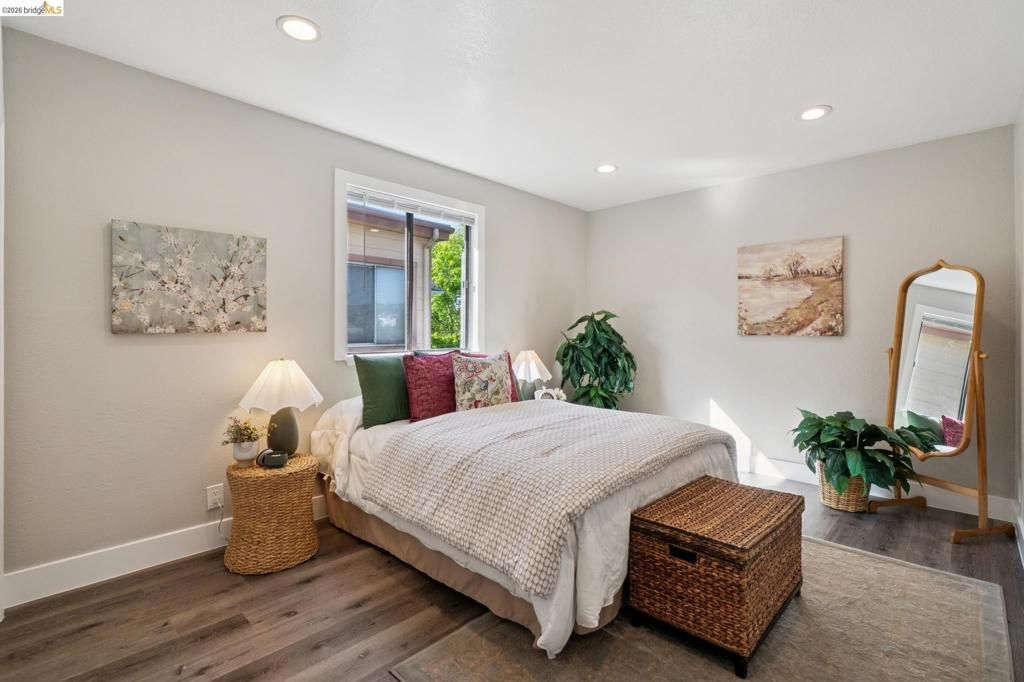 Image 17 of property listing at 1944 E 20Th St, Oakland, CA 94606