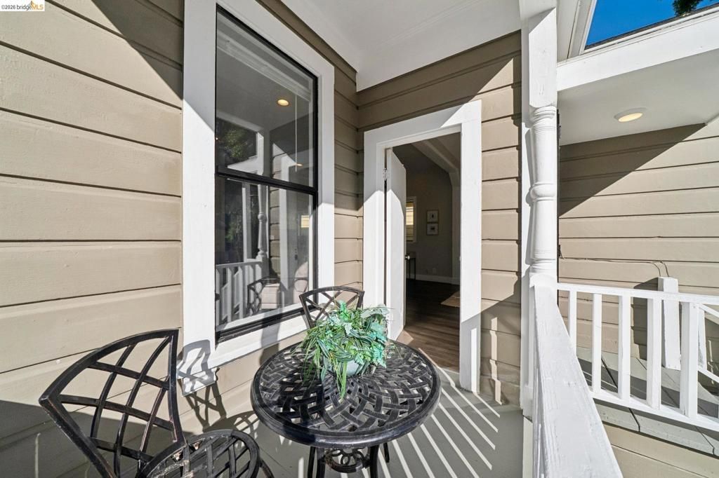 Image 29 of property listing at 1944 E 20Th St, Oakland, CA 94606