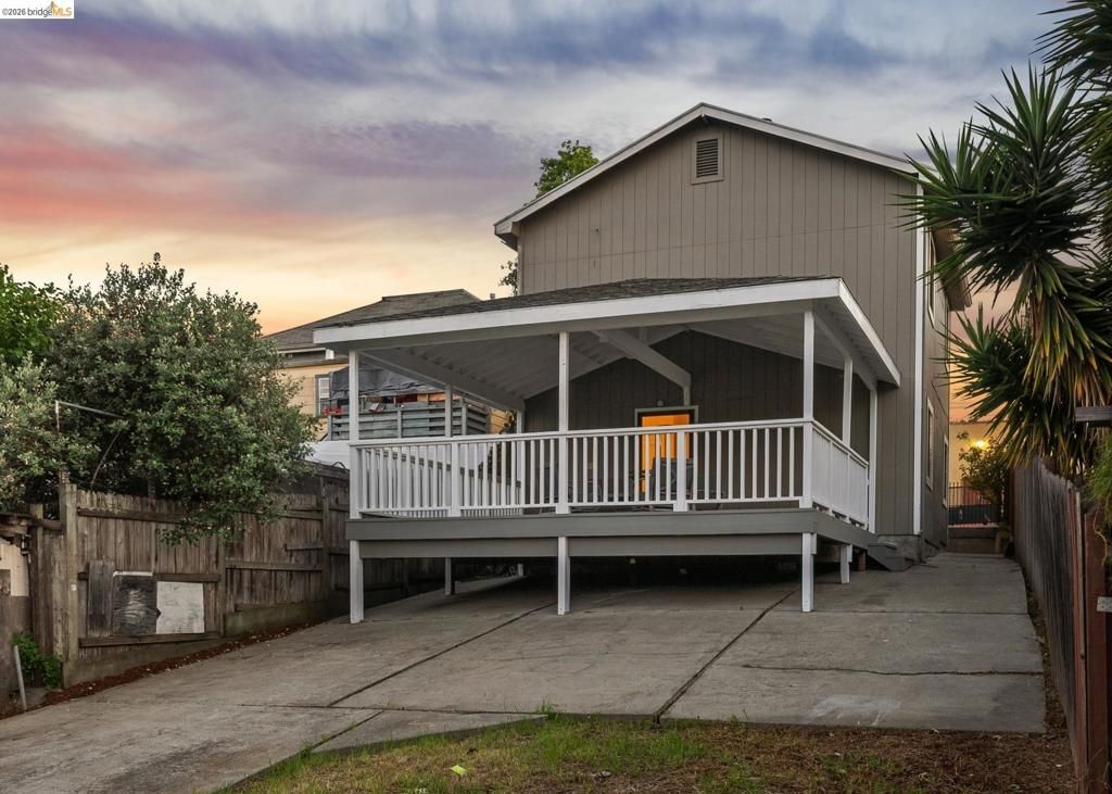 Image 37 of property listing at 1944 E 20Th St, Oakland, CA 94606