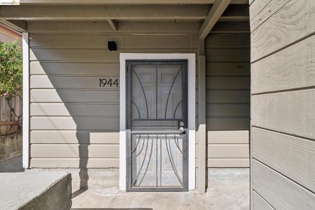 Image 41 of property listing at 1944 E 20Th St, Oakland, CA 94606