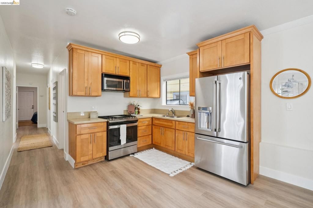 Image 45 of property listing at 1944 E 20Th St, Oakland, CA 94606