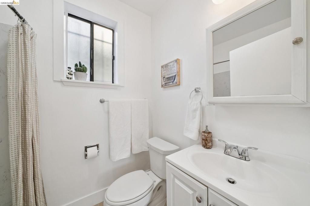 Image 52 of property listing at 1944 E 20Th St, Oakland, CA 94606