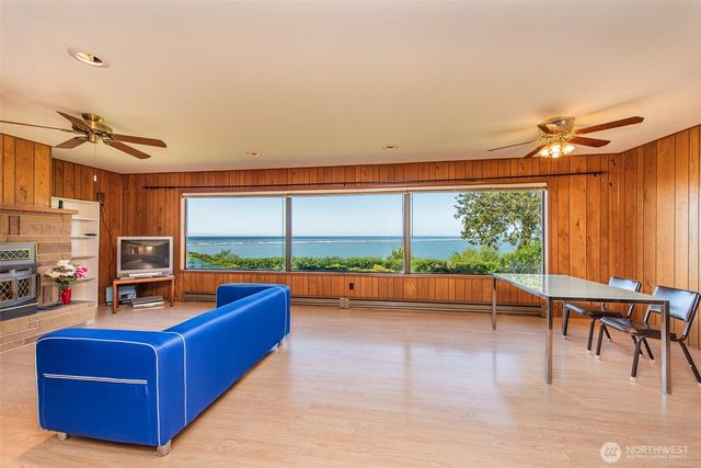 432 W Anderson Road, Sequim, WA 98382