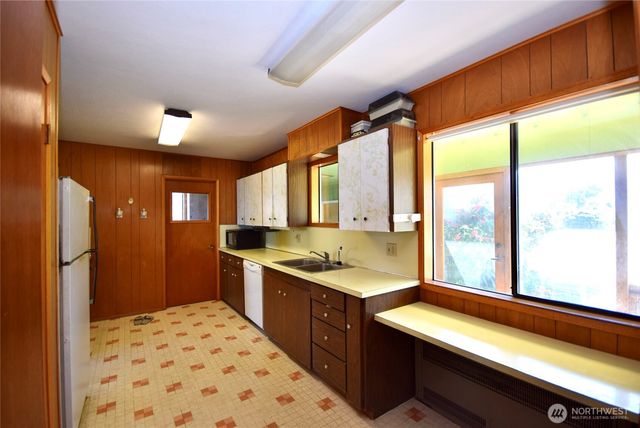 432 W Anderson Road, Sequim, WA 98382