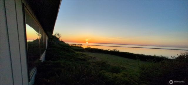 432 W Anderson Road, Sequim, WA 98382