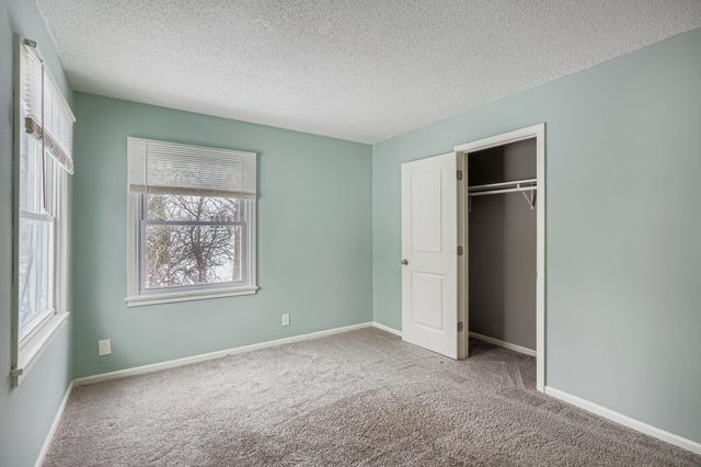 2922 Simpson Street, Roseville, MN 55113