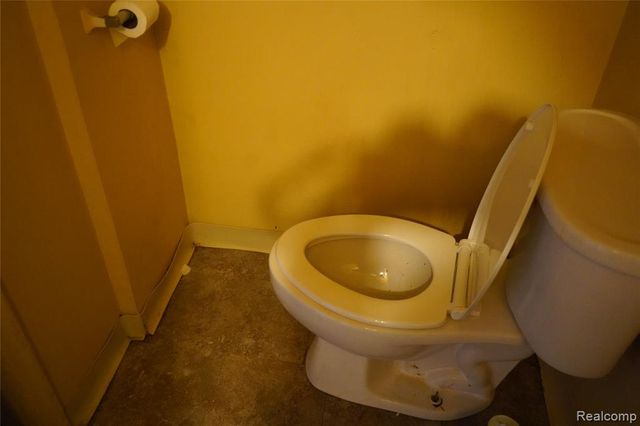 20115 Santa Barbara Drive, Detroit, MI 48221