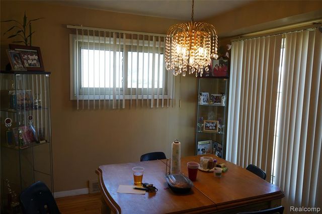 20115 Santa Barbara Drive, Detroit, MI 48221