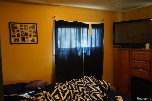 20115 Santa Barbara Drive, Detroit, MI 48221