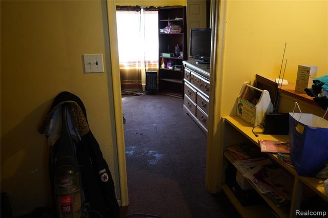 20115 Santa Barbara Drive, Detroit, MI 48221