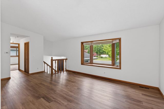 8320 Cooper Way, Inver Grove Heights, MN 55076