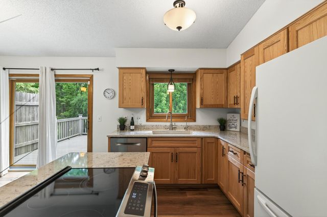 8320 Cooper Way, Inver Grove Heights, MN 55076