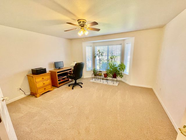 1650 Husker Butte Lane, Medford, OR 97504