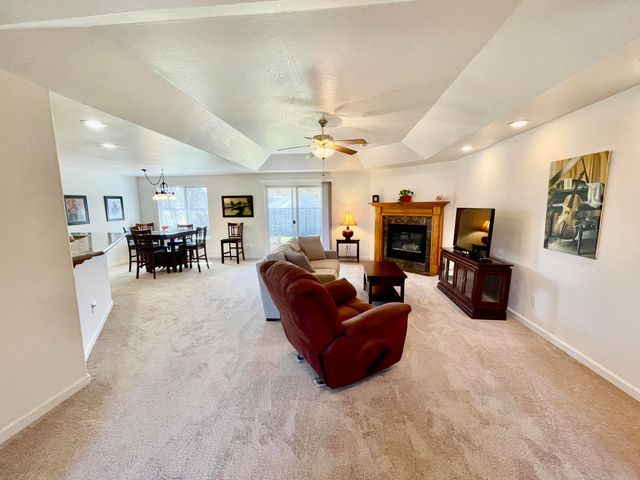 1650 Husker Butte Lane, Medford, OR 97504