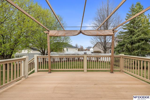 815 Heatherwood Street, Fremont, NE 68025