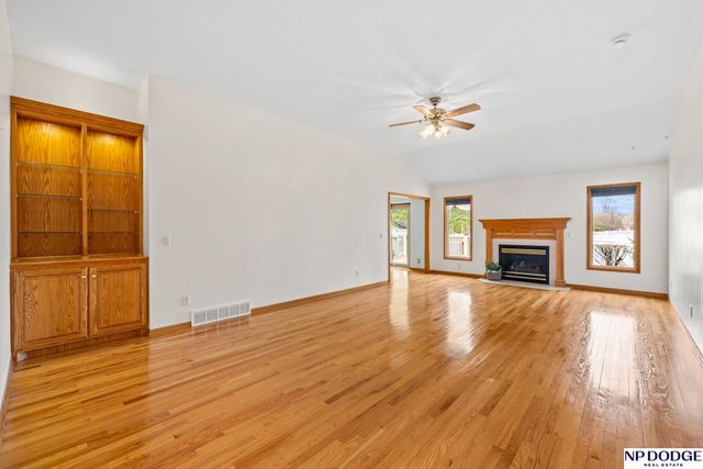 815 Heatherwood Street, Fremont, NE 68025