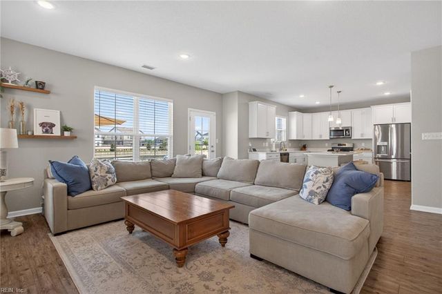 320 Middleton WAY, Chesapeake, VA 23322